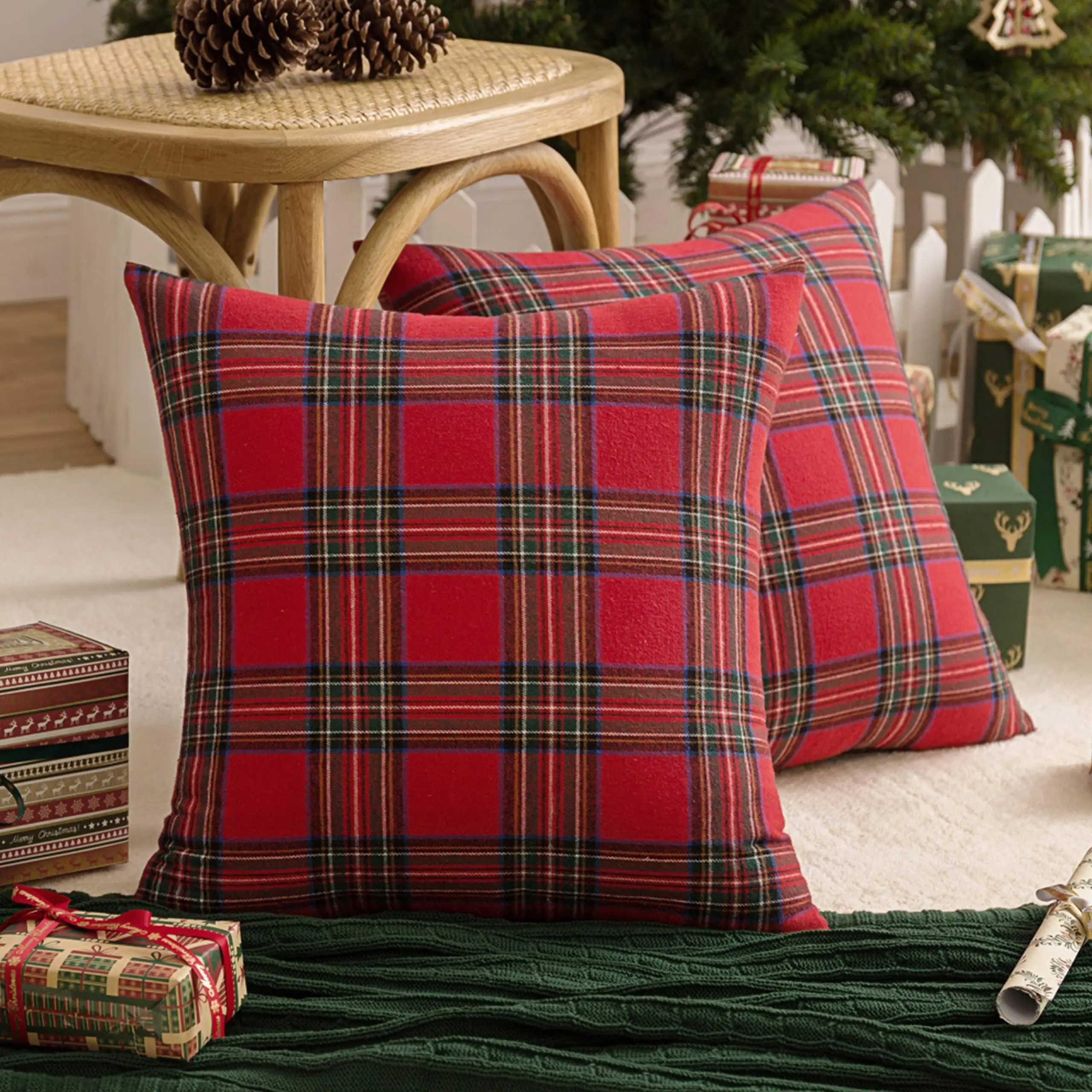 45x45cm Pillow Cases Christmas Scottish Tartan Plaid Cushion Covers Bed Sofa Pad Party Home Decor Red Throw Pillow Cover