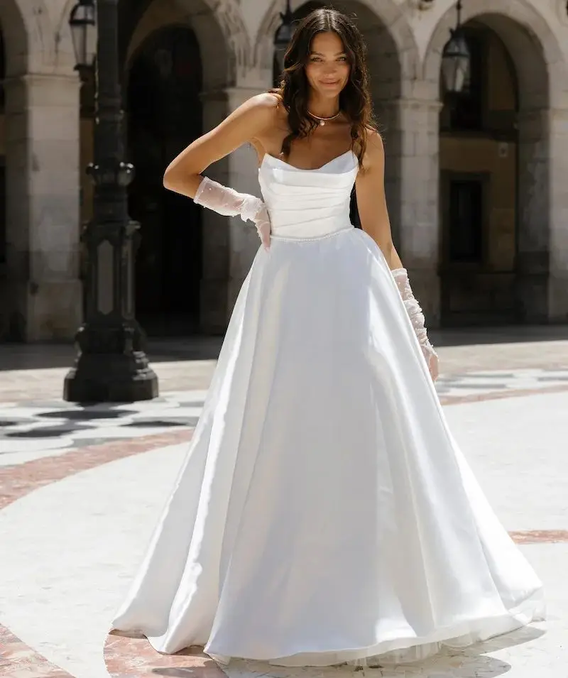 

Elegant A Line 2024 Wedding Dresses Ruched Strapless Satin Bridal Gowns For Bride Boho Sweep Train Vestidos De Novia