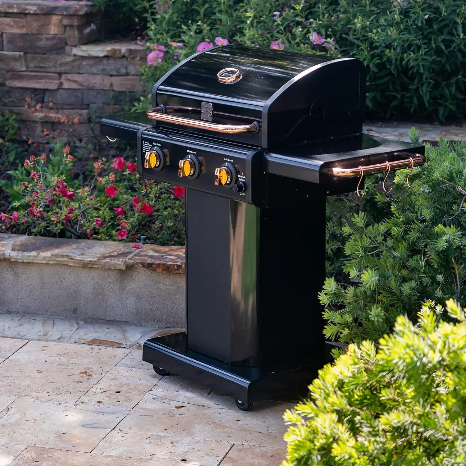 3-Burner Gas Grill Foldable Side Tables Cast Iron Cooking Grates Warming Rack Hooks for BBQ Grilling Tools Propane Gas Barbecue