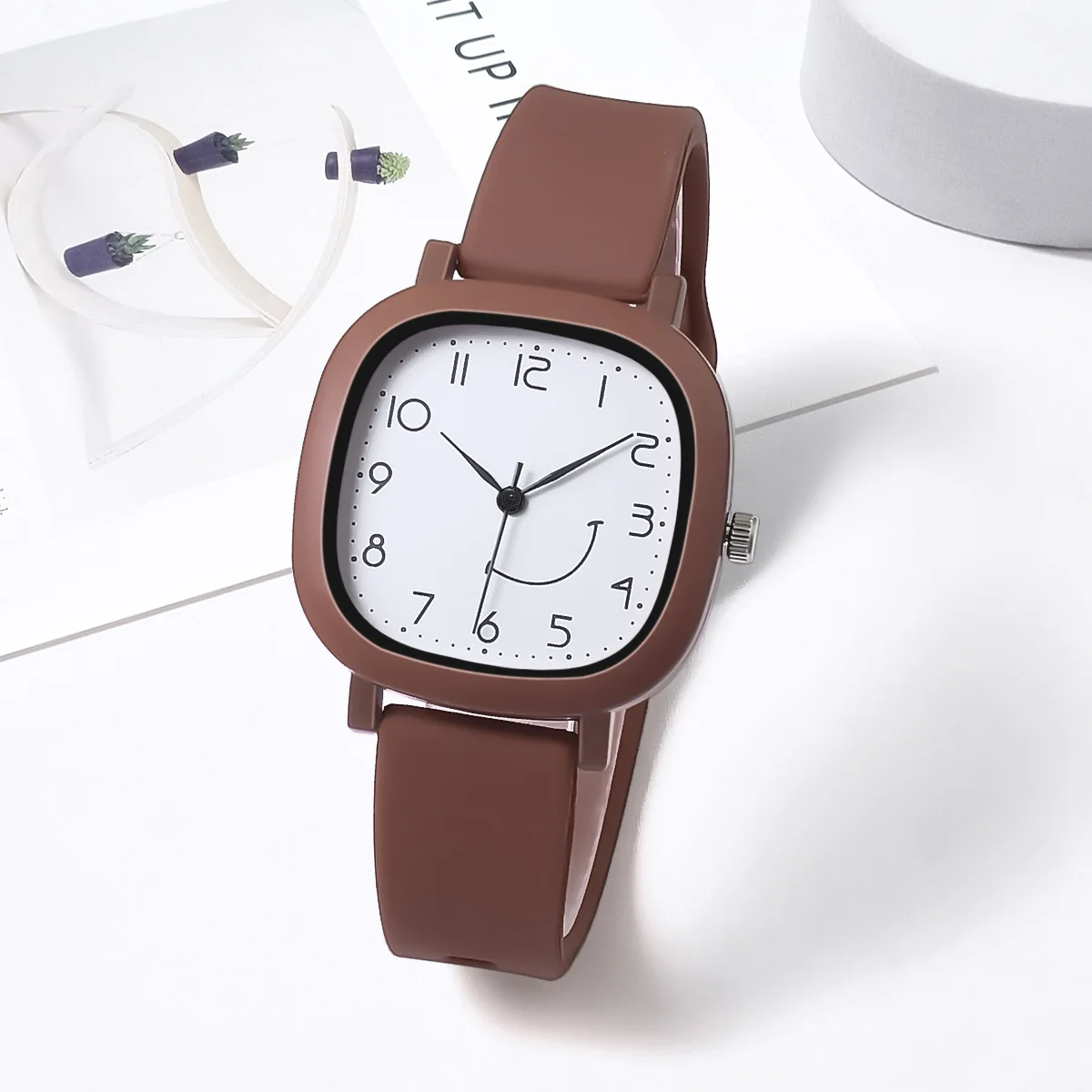 LLOYD センシュアル ミニスクエア メタルウォッチ/韓国 ギフト LLOYD] 韓国☆Sensual Mini Square Rose Gold Metal Watch