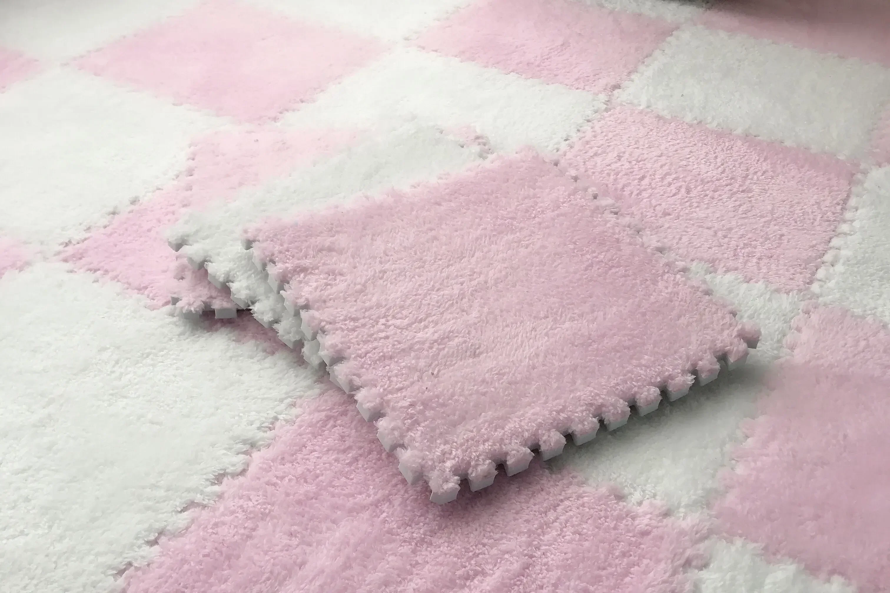 Soft Plush Kids Play Mat - 30*30CM Warm Interlocking Puzzle Rug