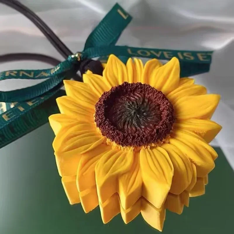 DIY 3D Sunflower Pendent Mold Silicone Candle Soap Gypsum Aromatherapy Chocolate Cake Baking Tools Plaster Clay Resin Art Crafts