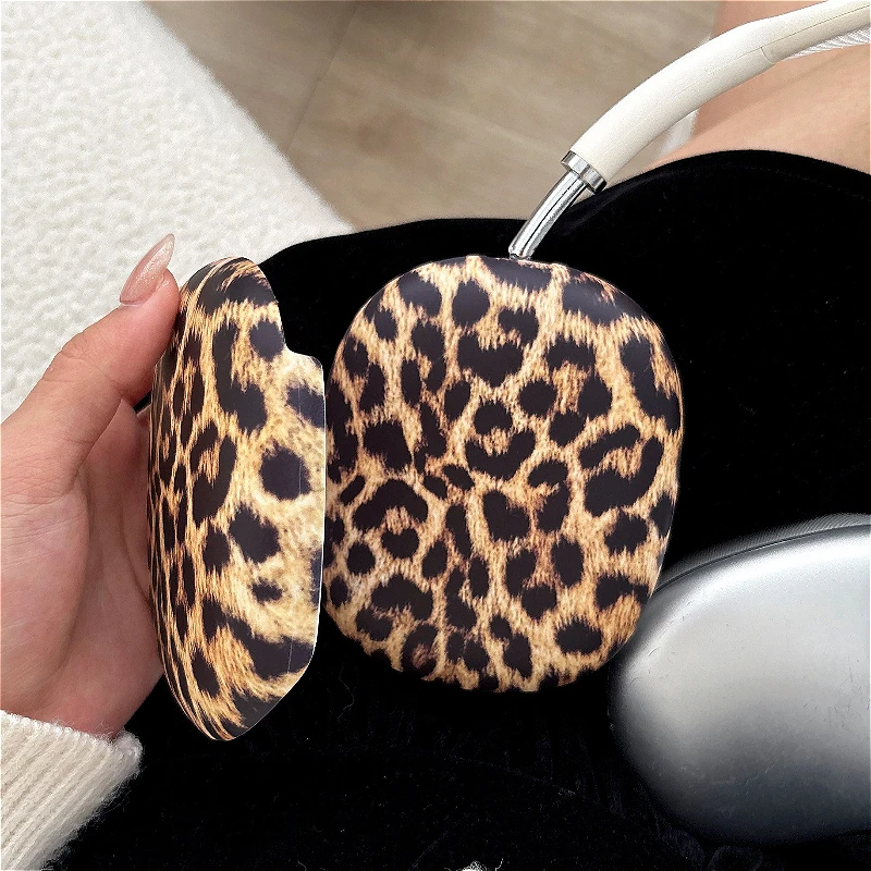 Luxury Leopard Print Wireless Headphone Case - Stylish Protective Sleeve