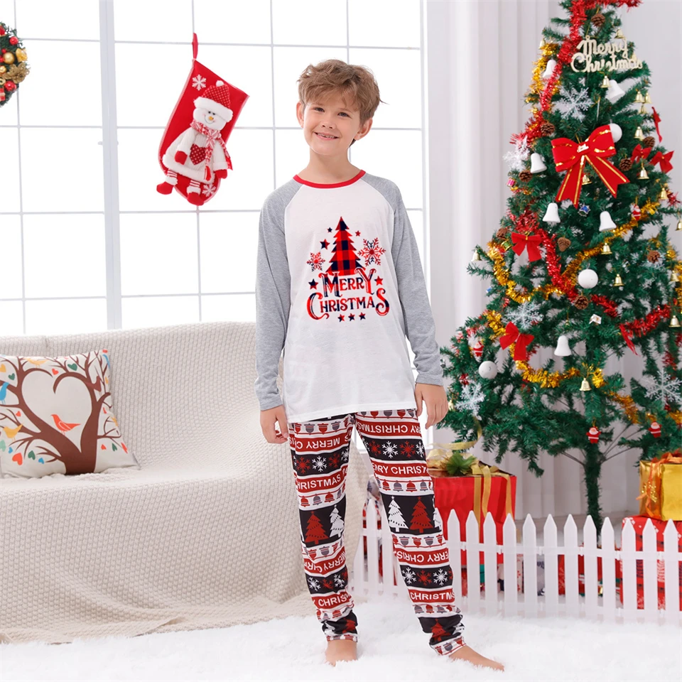 Cotton Fashion Matching Christmas Pajamas for the Whole Family Mother Kids Clothes Dad Son Pijamas Xmas Family look Sleepwear