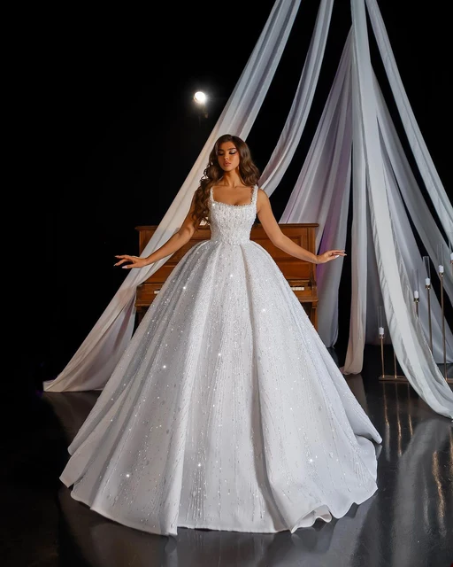 Wedding dress for women - Image 2