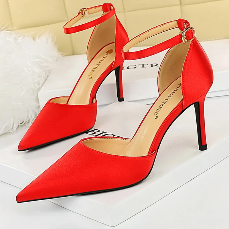 

Shoes Summer Woman Pumps Satin Kitten Heels Fashion Wedding Shoes Stiletto Buckle High Heels Women Sandals Plus Size 43