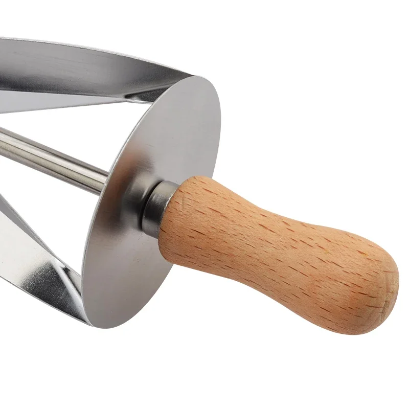Baking Tool Dough Cutter Baking Accessories Bread Cutter Stainless Steel Rolling Cutter for Making Croissant Bread Wheel Dough Pastry Knife Wooden Handle