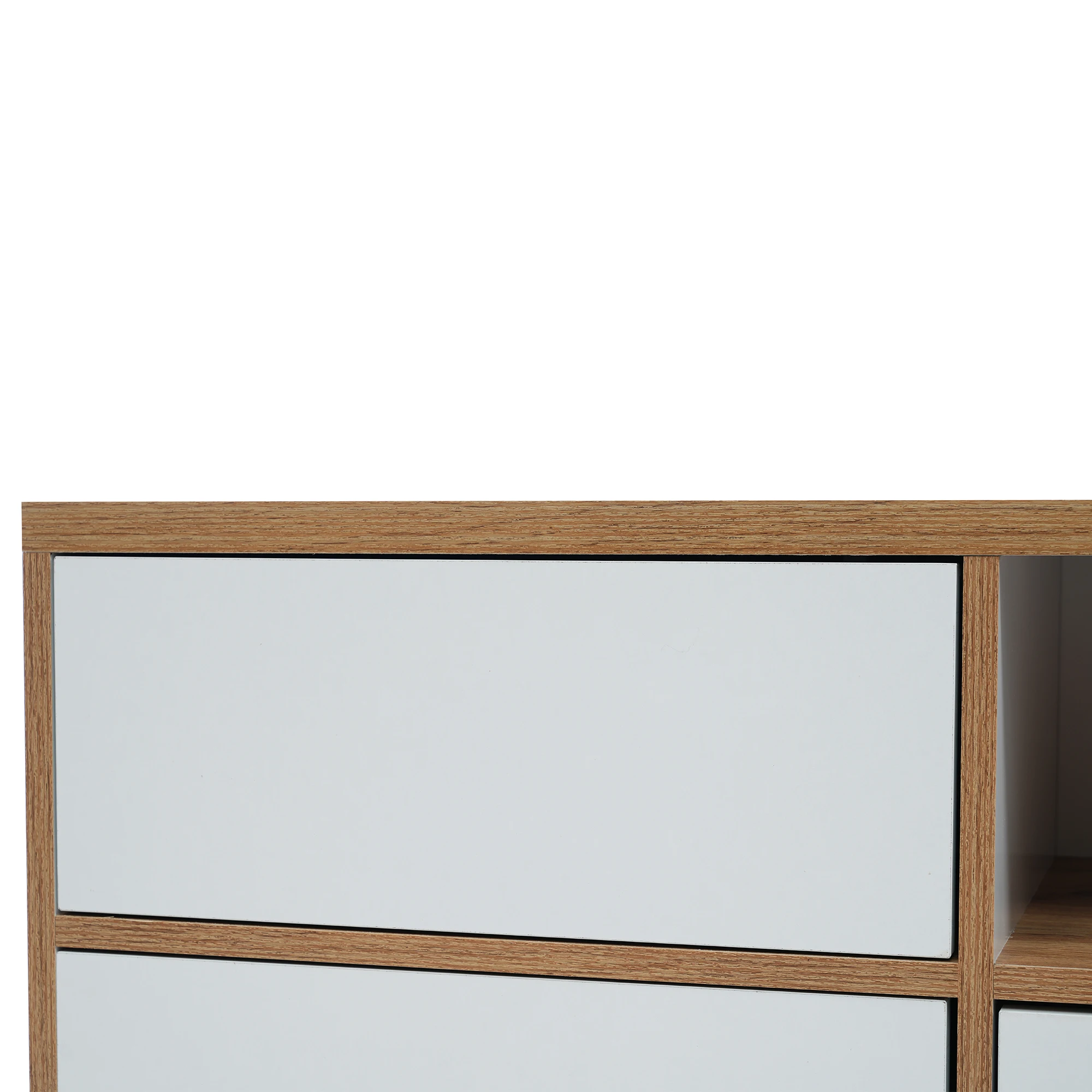 TV-Schrank, Lowboard, Wohnzimmermöbel in Weiß und Holztönen. Regale und Türen im natürlichen Landhausstil. – Detail 18