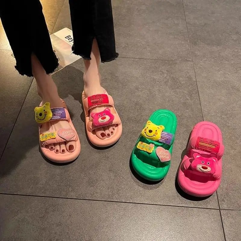 

Sanrio Strawberry Bear Kawaii Slippers Anime Cute Cartoon New Typ Ecomfortable and Cute Anti Slip One Word Mop Stepp Home Shoes