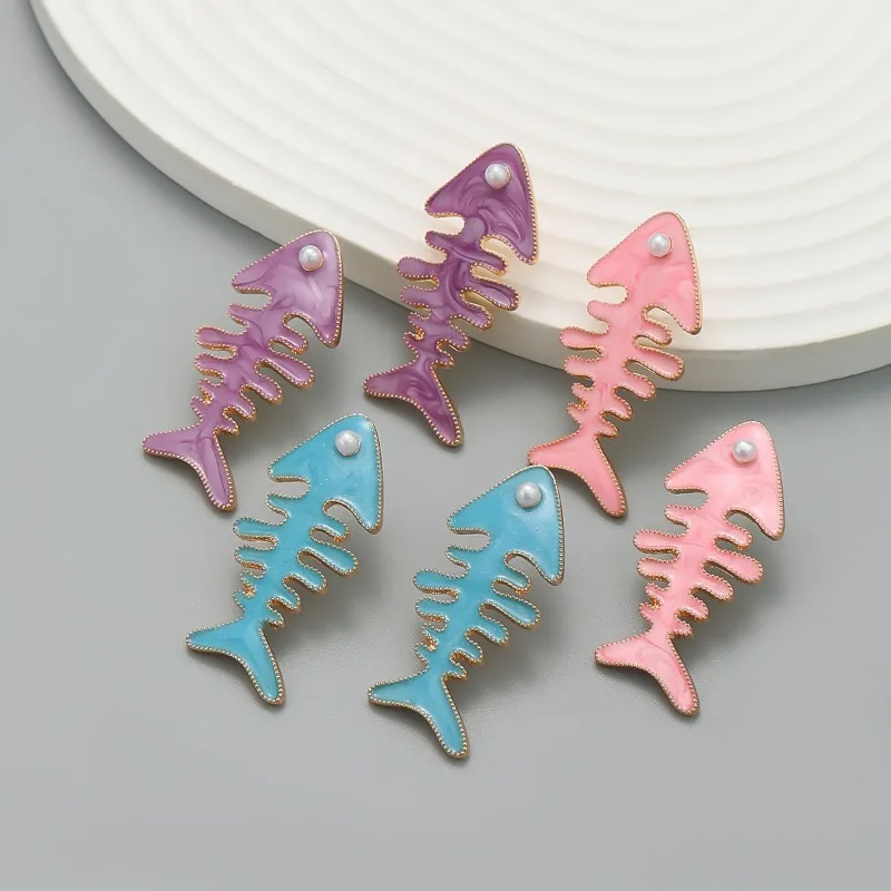 

2023 New European and American Alloy Dripping Oil Earrings Personality Niche Fish Bone Exaggerated Jewelry Wholesale