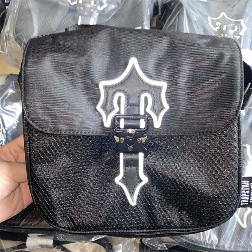 【新品・未使用品】Trapstar Messenger Bag 1.0 【限定製作】 3960円引き swim.main.jp