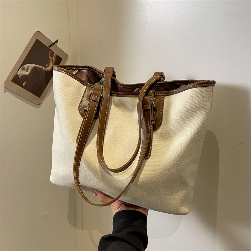 

High quality youth leisure women's bag, fashionable and trendy shoulder bag, versatile commuting large capacity handbag