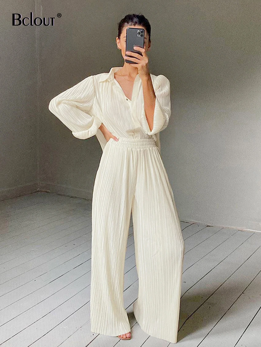 

Bclout Long Sleeve Autumn Winter Shirts Blouses Woman Pleated Work Ladies Tops Elegant Loose Women Blouse Khaki Solid Tops 2022
