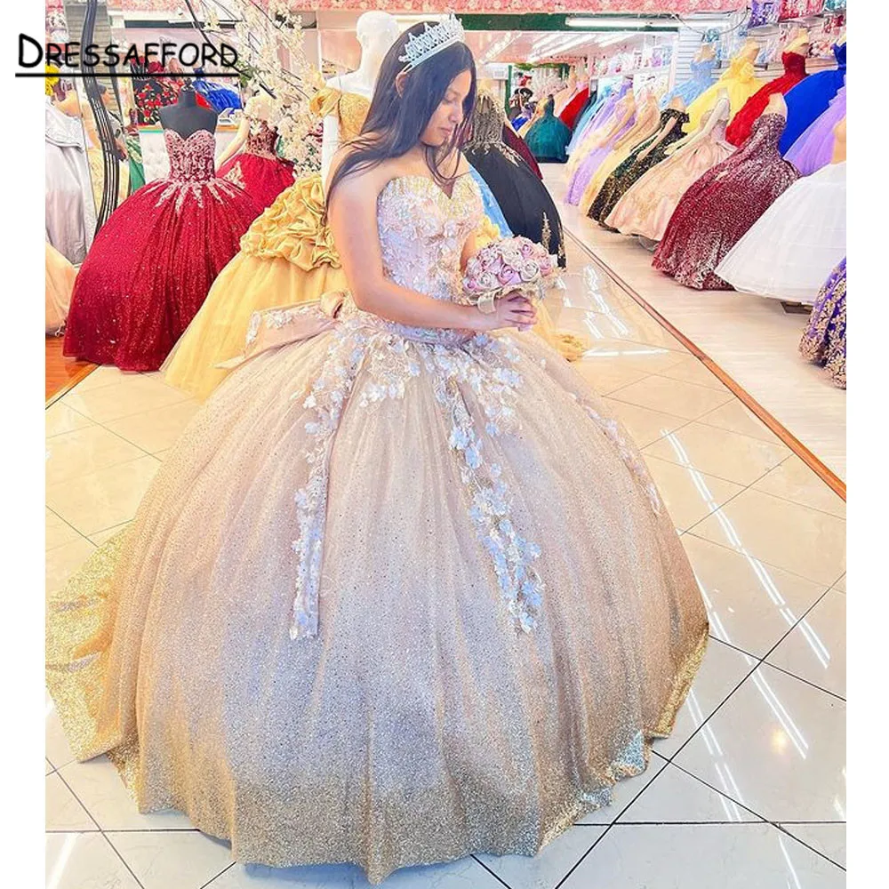 

Mexican Girls Champagne Quinceanera Dresses Lace Applique Sweet 16 Pageant Gowns Velvet Vestidos de XV años