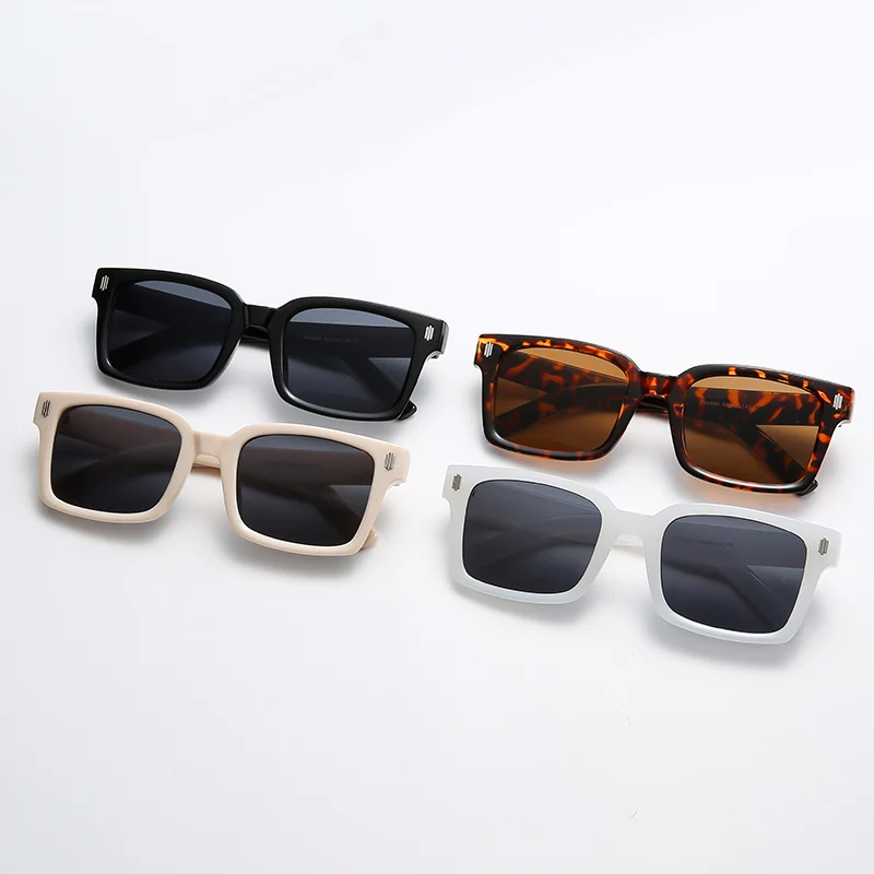 JCTAIFOO Modieuze vierkante zonnebril, vintage retro rechthoekige zonnebril voor dames en heren, trendy UV400-bril, zwart/bruin