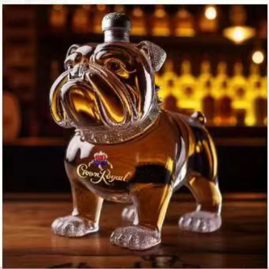 Home decor bottles, whiskey bottles, jug sea turtles, dogs, glass decorations, suitable for use in bars, offices, and homes.