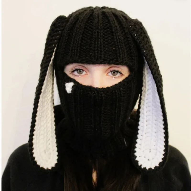 thumbnail image 1 of Pasamontañas de punto unisex para Halloween, gorro de lana con protección para las orejas, cálido, con dibujos de conejo, para invierno, hecho a mano, 1 of 5