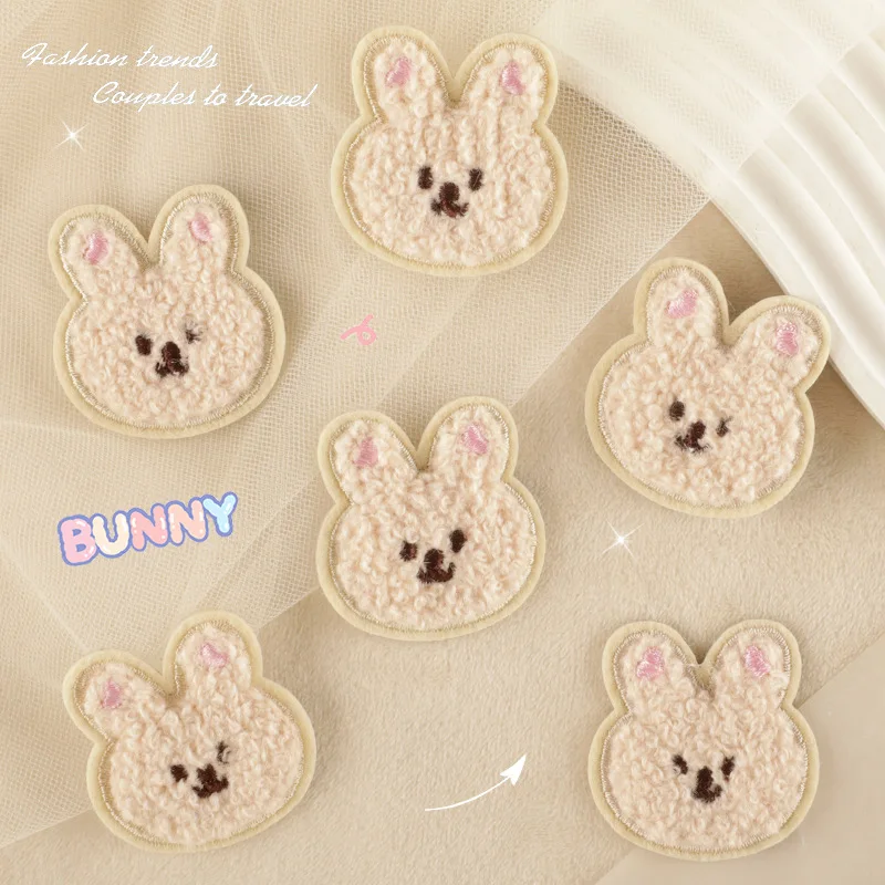Großhandel 10 stücke Aufkleber auf Handtuch Stickerei Hase Kaninchen Patches Applikationen für Baby Hut Mützen Kleid Kleidung DIY Dekoration