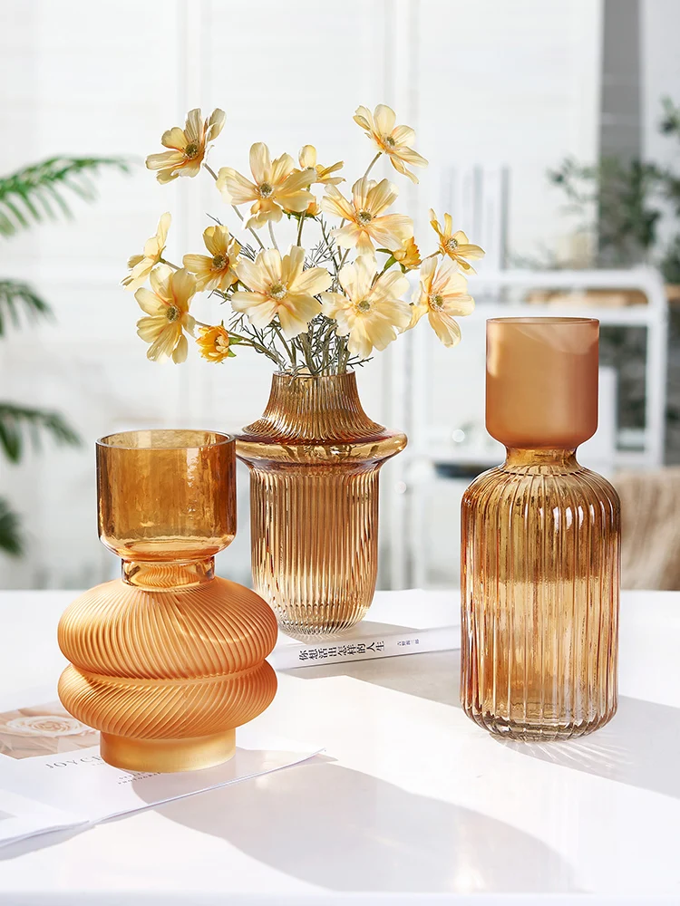

Nordic Glass Flower Vase Ins Flower Bottle Champagne Hydroponic Vase Glass Bottle for Flowers Desktop Decoration אגרטל זכוכית