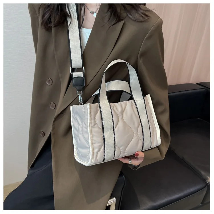 Borsa tote imbottita in cotone di nuova moda per borse trapuntate a tracolla con tracolla da donna Borse a tracolla femminili in nylon casual solido_voghion.com