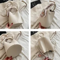 Sacs à bandoulière en cuir PU pour femmes, sacs à bandoulière Design de marque de luxe, sac seau pour dames, sacs à main portables 6