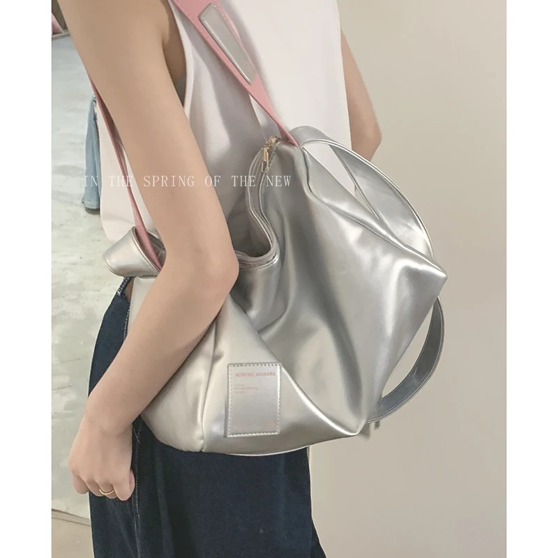 

Color Blocking Fashion Commuting Tote Bag for Students 2024 New Trendy Large Capacity Casual Women's Underarm Bag Messenger Bag