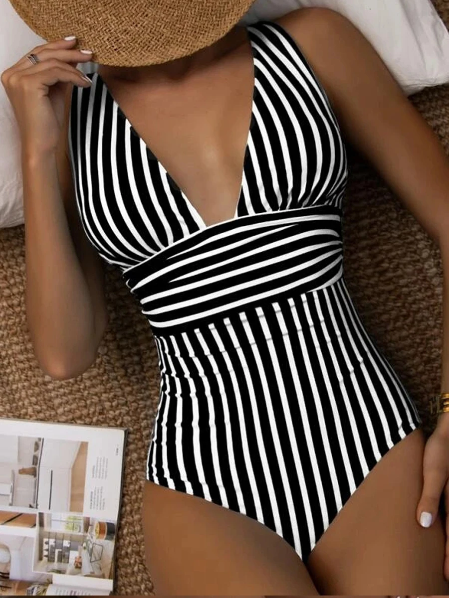 Полосатый слитный купальник с V-образным вырезом 2023, винтажный купальник с мягкими чашечками, женский купальный костюм, женская пляжная одежда с открытой спиной, боди