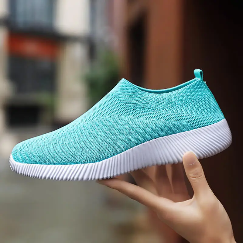 Women's Solid Color Sneakers 6