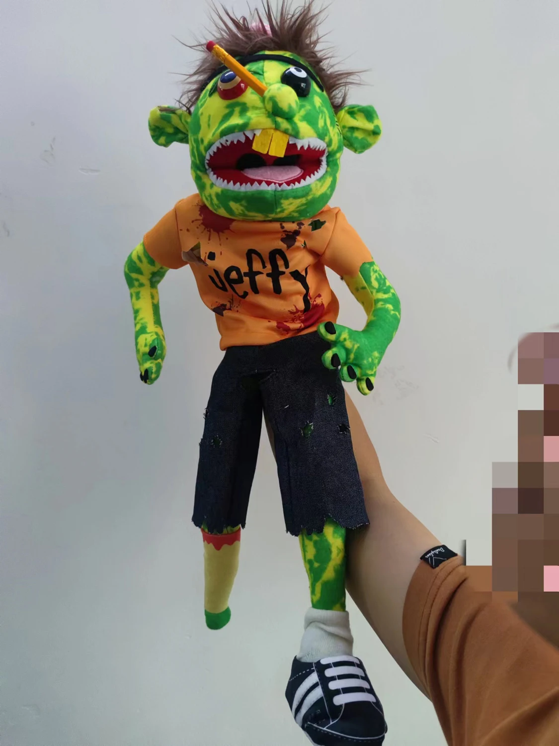 ZombieJeffyPuppetAuthenticSMLMerchFullSize.jpg