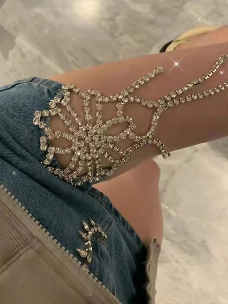 2024 Summer Blue Denim Shorts Retro Younger Personality Stitching Heavy Industry Drill Chain Slimming High Waist Jean Shorts