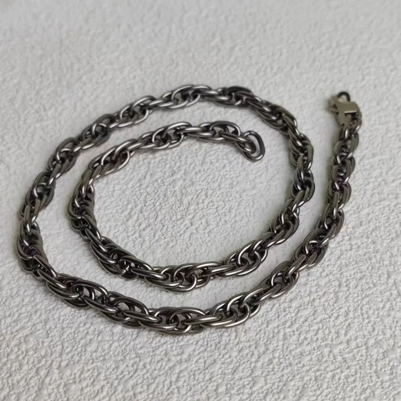 

Free Shipping 7 Mm Pure Titanium Italian Loose Rope Chain Necklace With Lobster Clasp