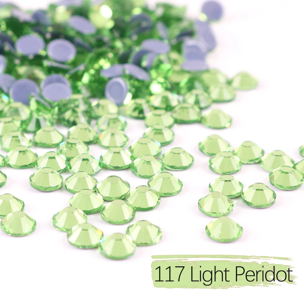 Sparkling Crystal Glass Rhinestones for Clothing and Garment Decoration