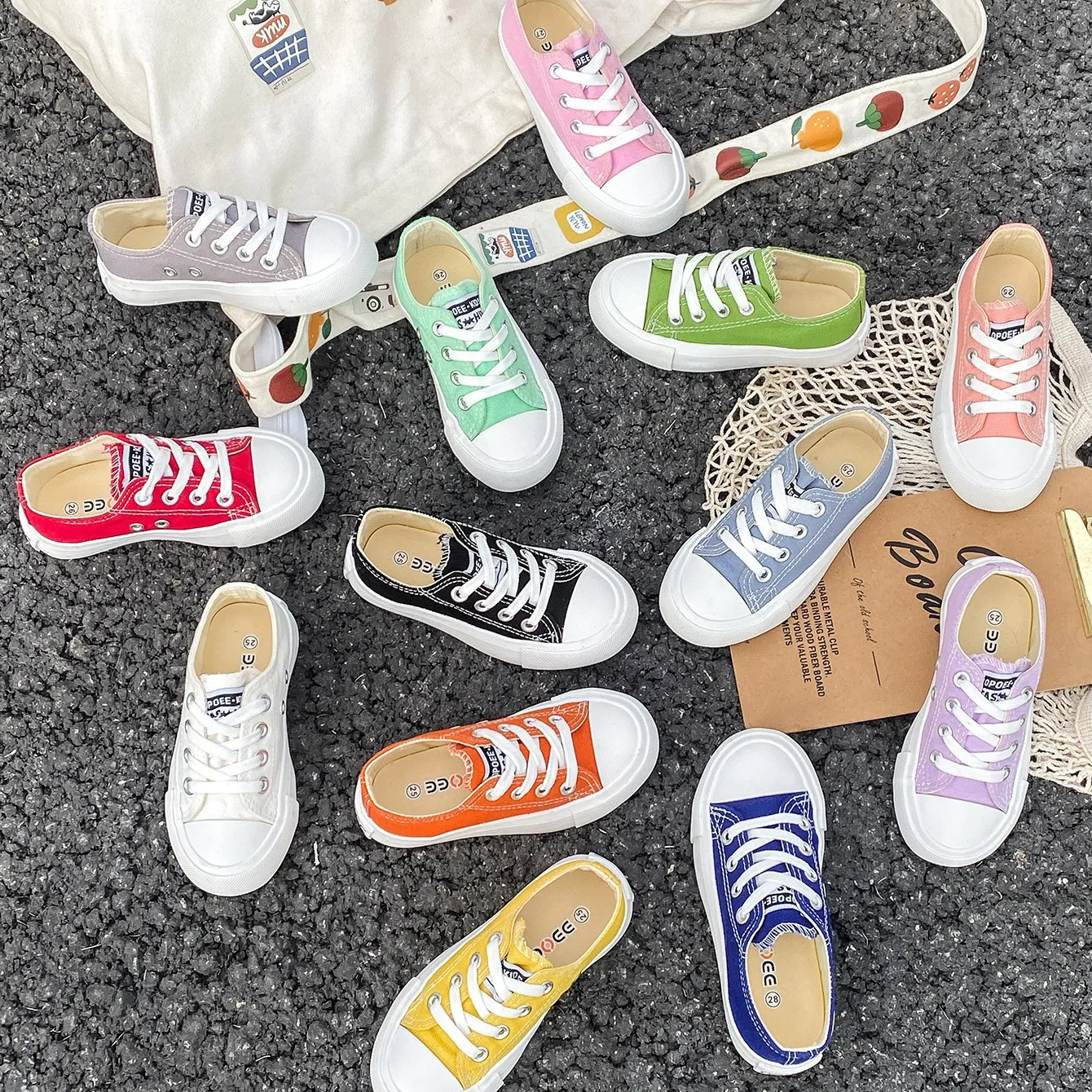 حذاء قماش بنسيج شبكي يسمح بالتهوية للأطفال ، حذاء بنعل ناعم ، قماش متعدد الاستخدامات للأطفال ، قماش عصري ، ربيع وخريف ، 5058