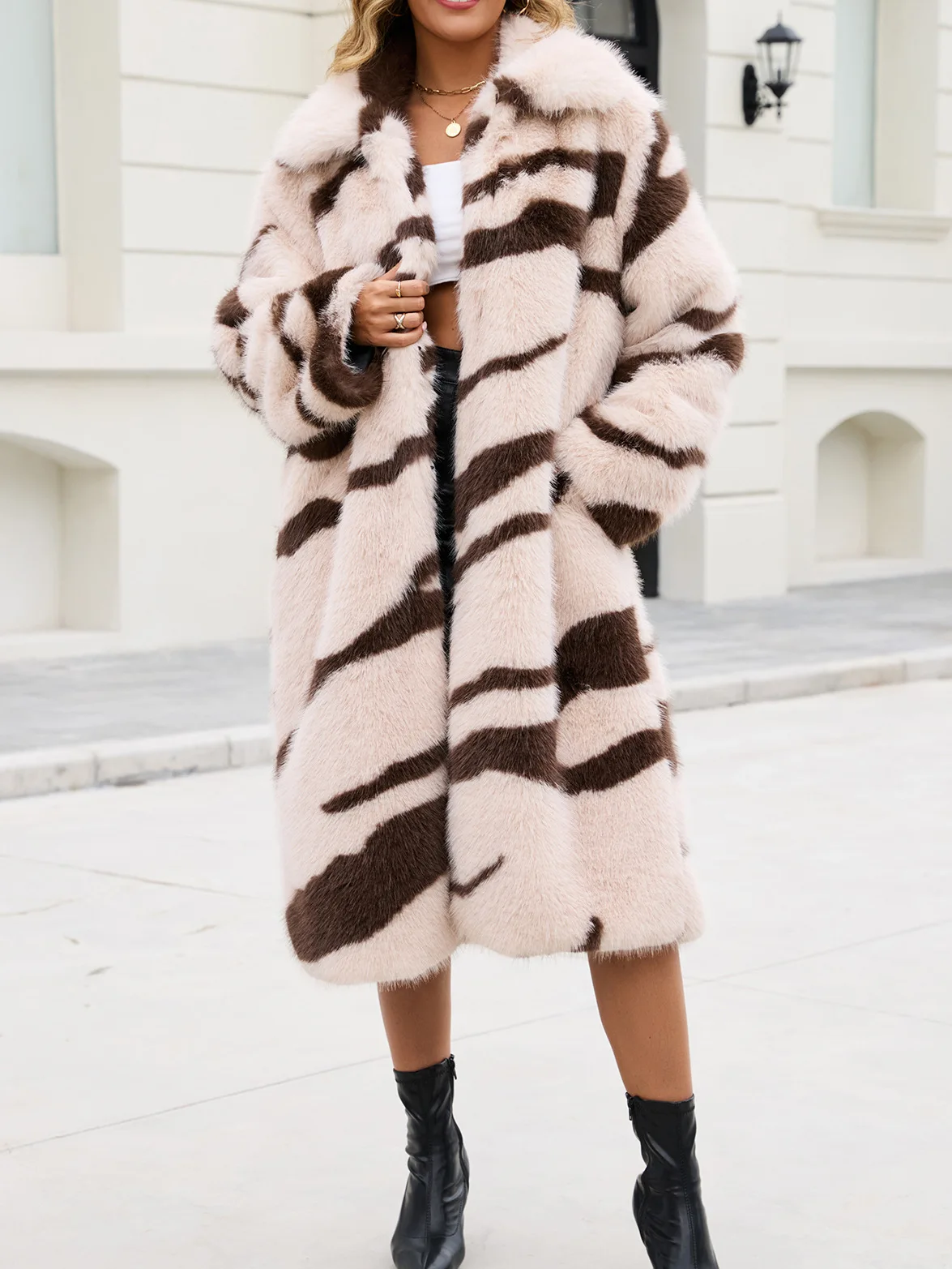 Women's Zebra Pattern Color Imitation Fur Coat Warm Flip Collar Design Autumn Winter High Street Fashion Warmth