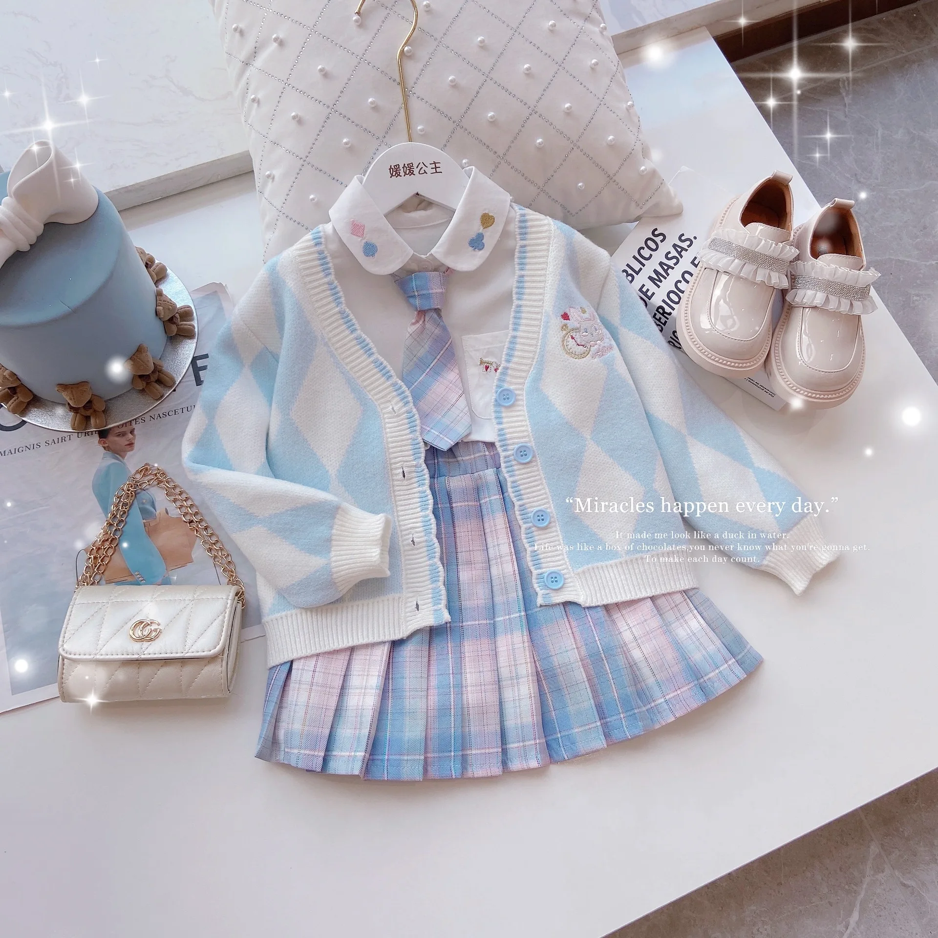 

Spring Autumn Junior Girls Sweater Jacket White Shirt and Pleated Skirt 3-piece Set Teenage Girls College Style Suits JK Uniform