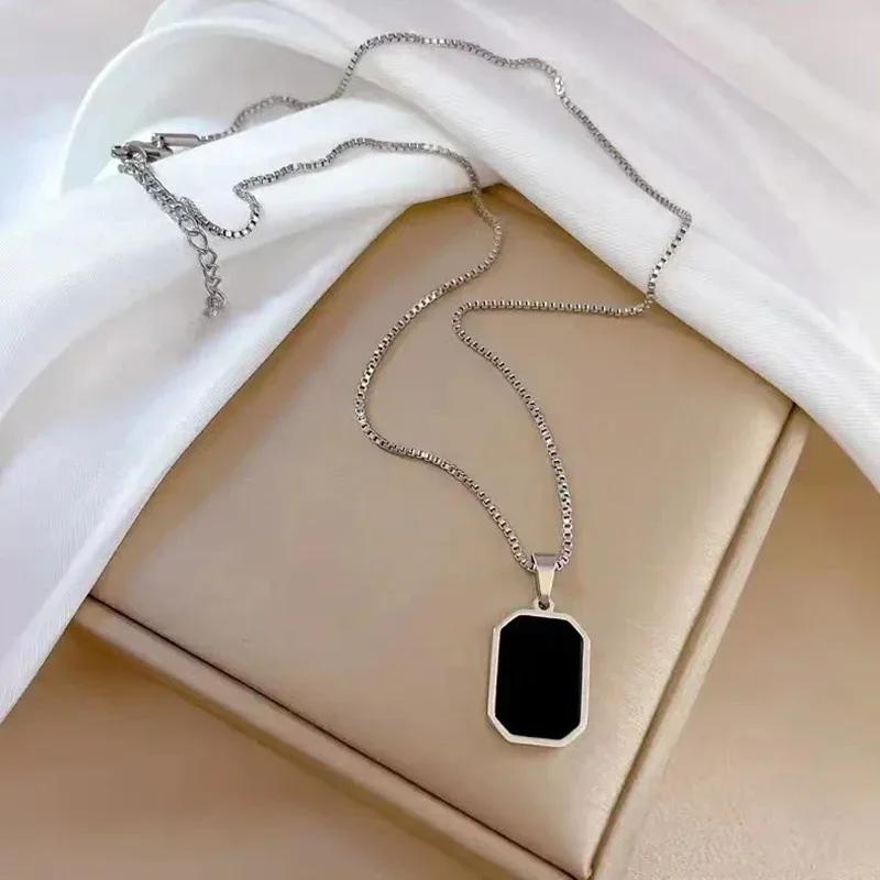New Stylish Gold Color Geometric Square Necklaces for Women Men Black Enamel Rectangle Pendant Necklace Punk Party Jewelry Gift