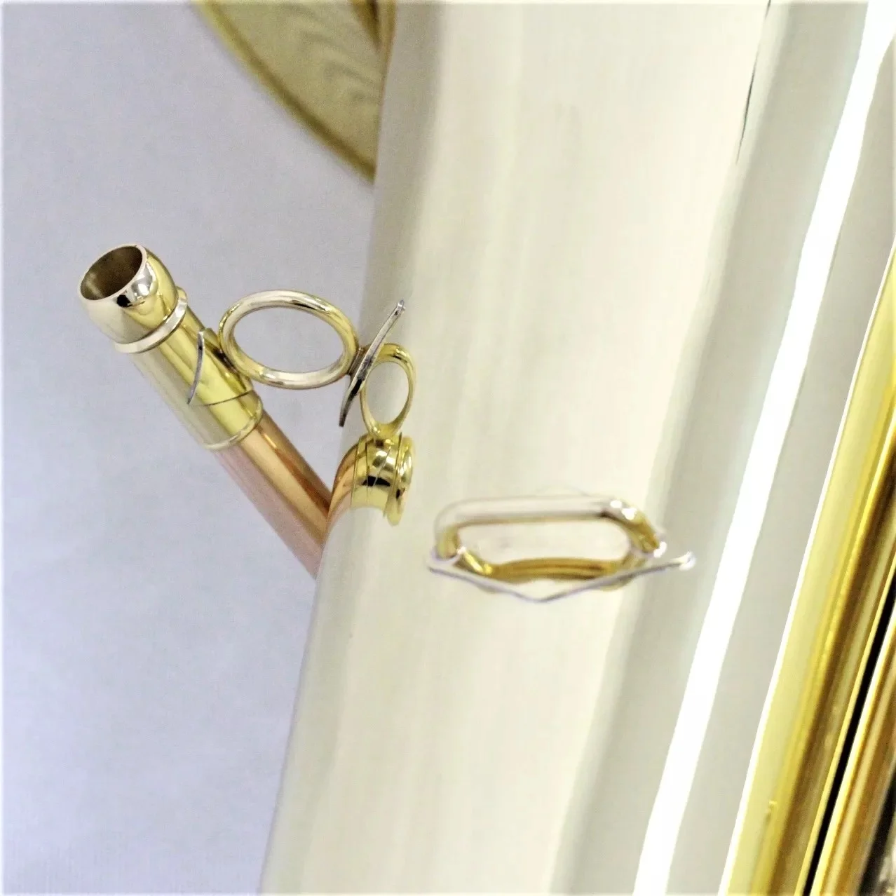 Professional tuba Brass Body Gold Lacquer tuba musical instruments factory direct sale tuba instrument