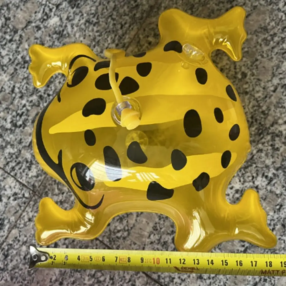3Pcs Kids Gifts Inflatable Green Balloon Frog with Flashing Light Inflatable Animal Blow Up Toys 20x18cm