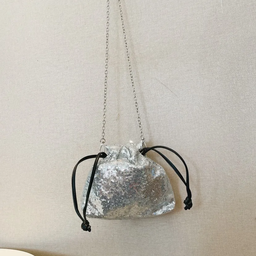 2024 New Korean Style Colorful Sequins Chain Bucket Bag for Women Fashionable and Fresh Single Shoulder Crossbody Bag