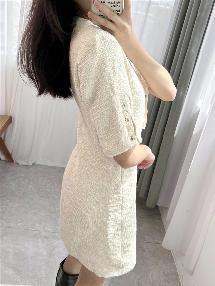 

Coarse tweed knitted dress for spring 2024, new French style waistband tie up short sleeved skirt with high quality