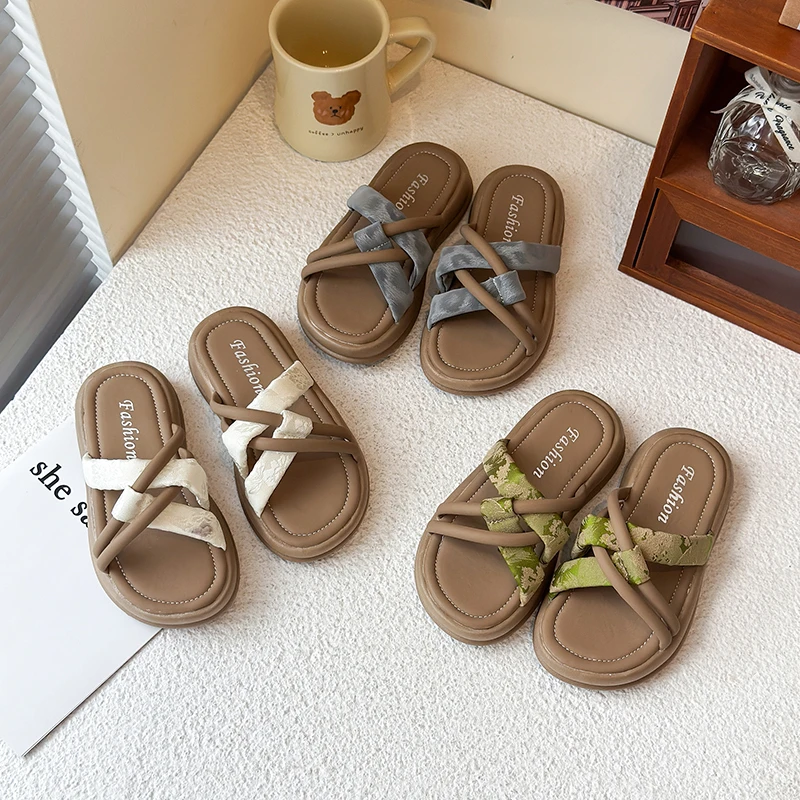 Girls Chunky Pool Sandals Non Slip Summer Beach Slippers