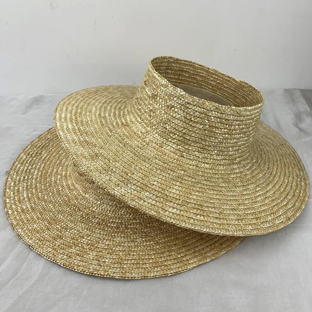 수제 밀짚 모자로 태양에서 보호하고 스타일리시하게 수제 밀짚 모자로 태양에서 보호하고 스타일리시하게