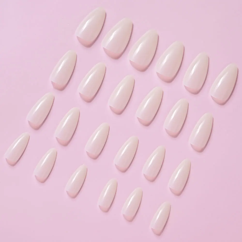 120 Stück Glänzende Milchweiße Aufklebenägel Mittellange Mandelförmige Künstliche Gel-Nägel Glänzende Einfarbige Künstliche Nagelspitzen für Tägliches Tragen Maniküre DIY – Detail 3