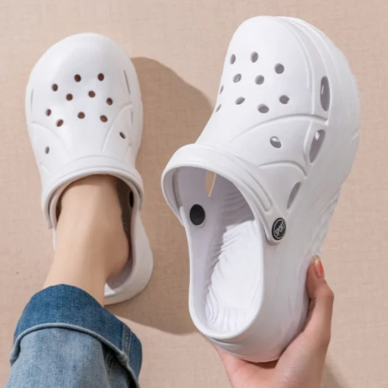 Women Clogs 2025 New Arrival Soft EVA Thick Platform Slippers Comfortable Garden Shoes Fashion Beach Sandals 3