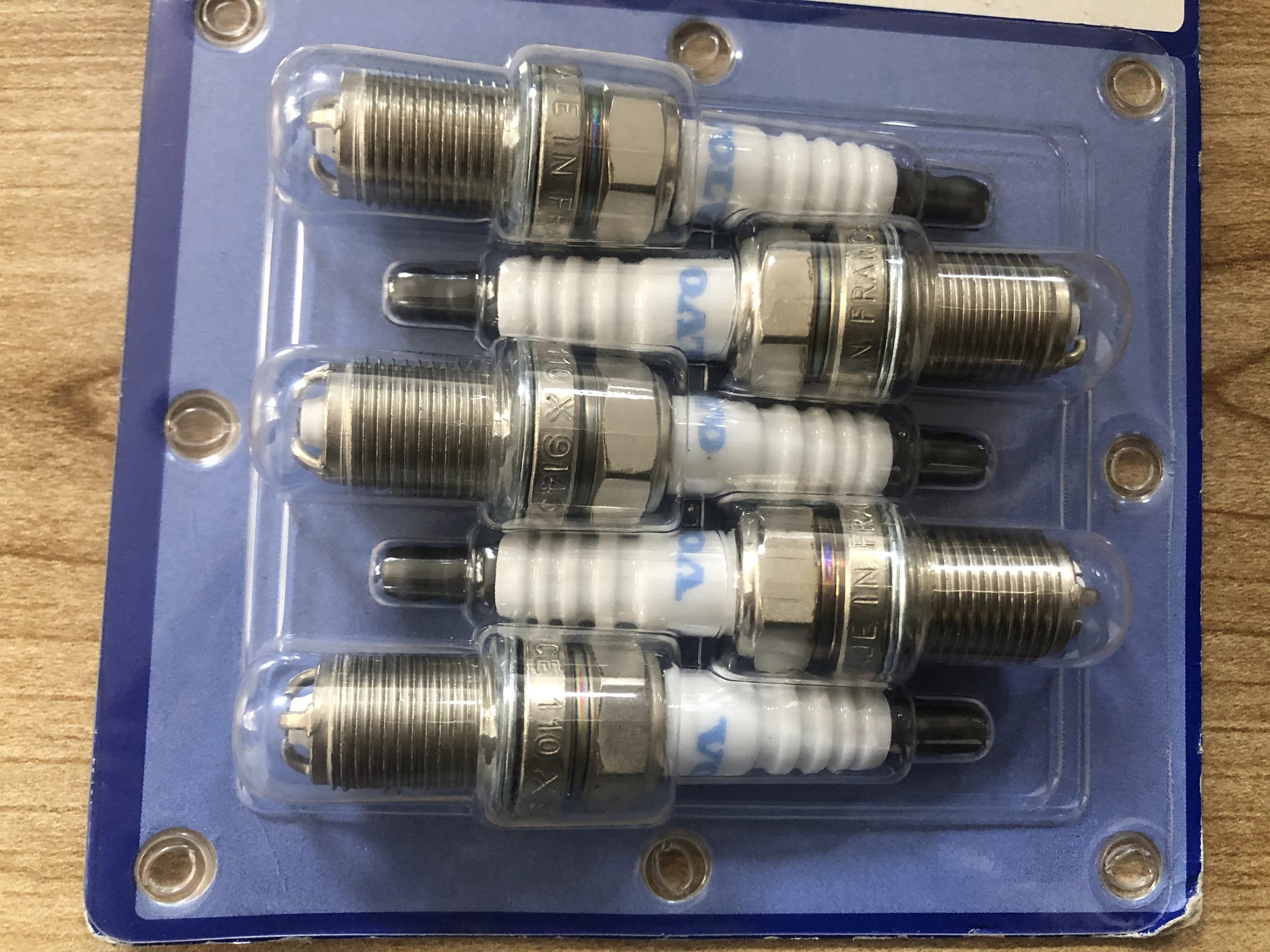 The Original Factory High Quality Auto Parts Spark Plug Kit A Set