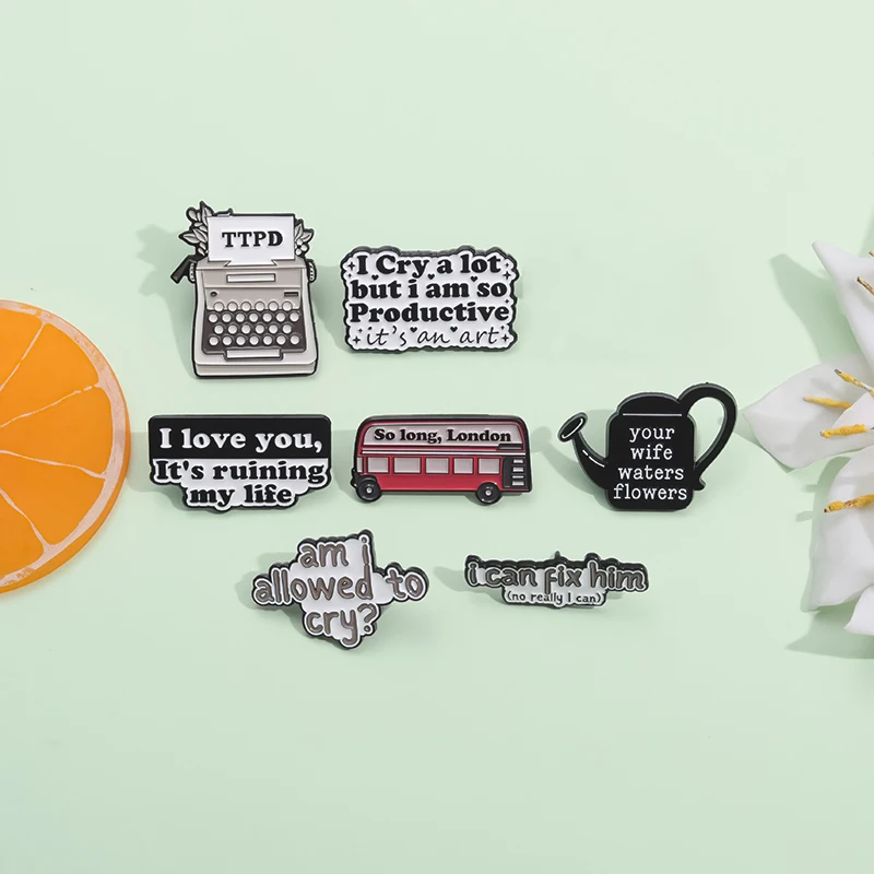 Berühmte weibliche Pop-Sänger Cartoon Emaille Pins lyrische Lyrics Broschen kreative Metall Revers Abzeichen Zubehör Geschenk für Freunde – Detail 13