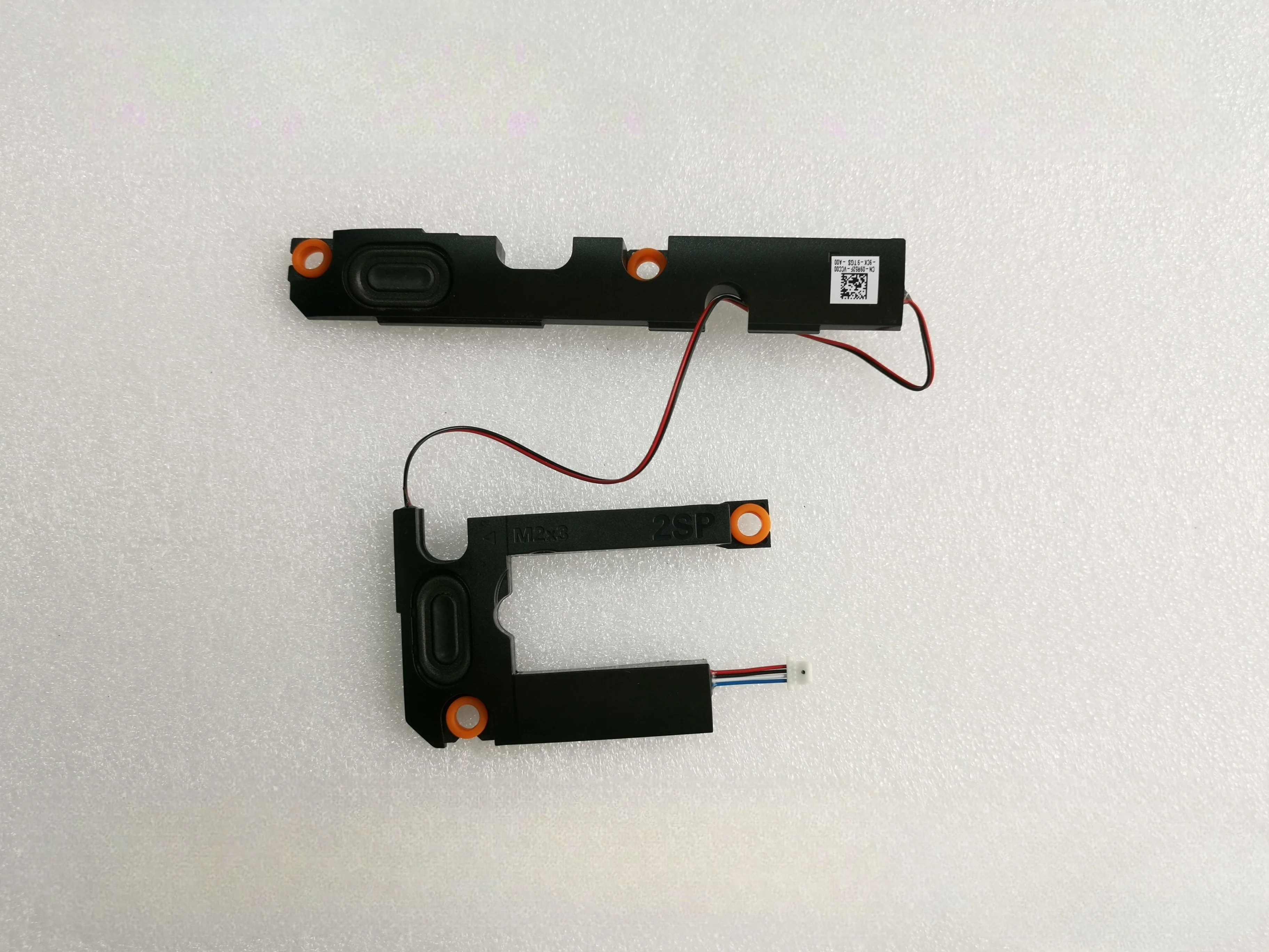 NEW Original Laptop Internal Speaker for Dell VOSTRO 3580 3581 3582 3590 V3580 L and R 09R52F