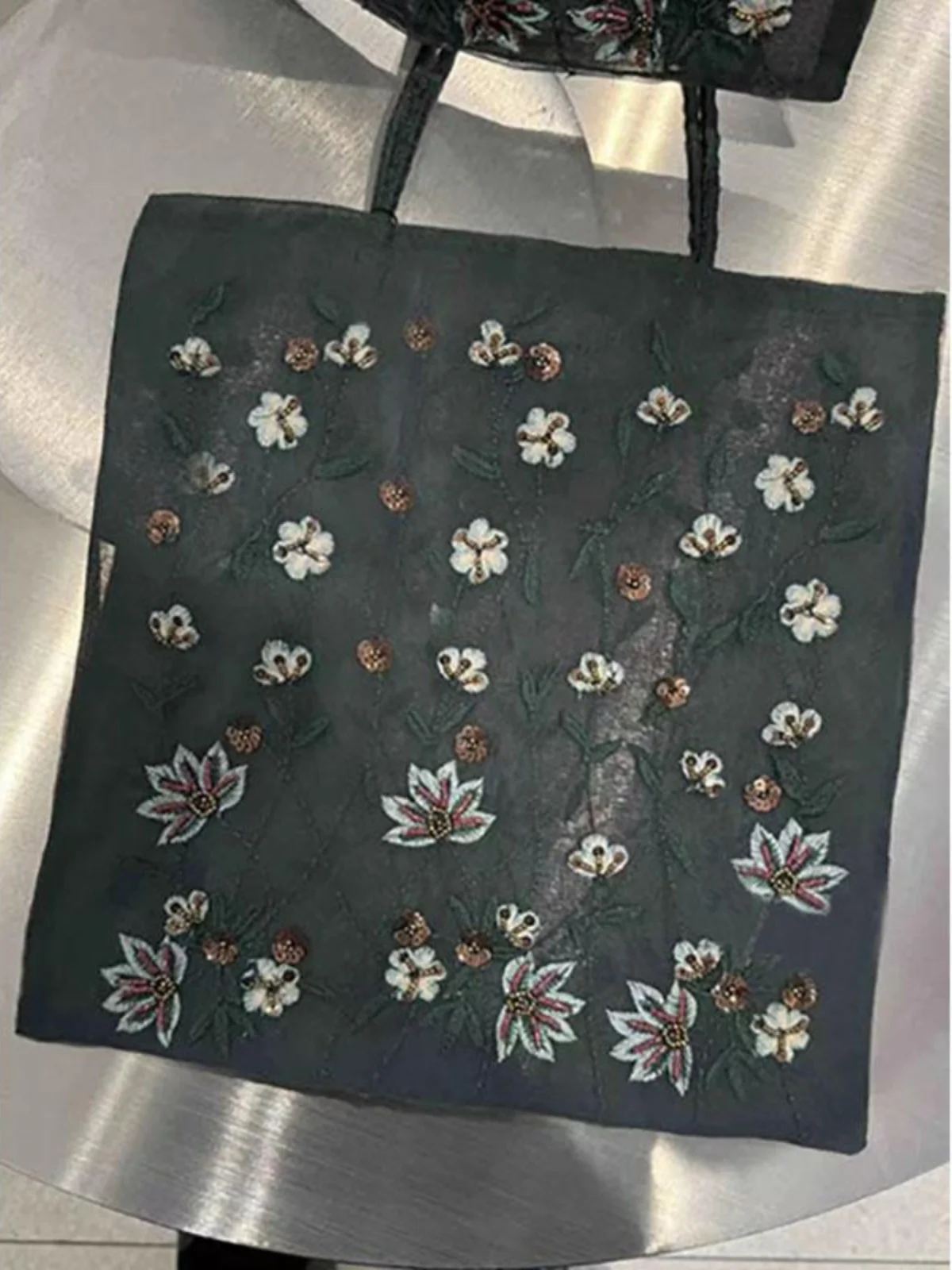 Hot Selling European And American Fashion Women's Bag New Mesh Full Hand Embroidered Flower Shoulder Bag Handbag Lace Tote Bag