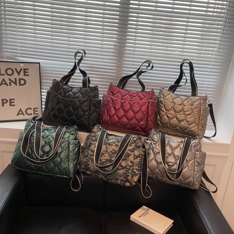 Casual Quilted Padded Crossbody Bags for Women Nylon Down Cotton Shoulder Bag Puffy Handbags Large Capacity Tote Bag 2023 Winter