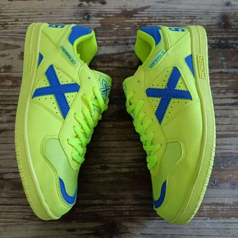 Professional IC Soccer Shoes Big Boy Top Quality Football Shoes Sport Training Game Sneakers Men Designer Soccer Training Shoe